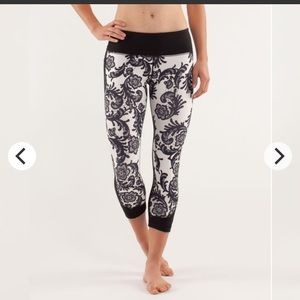 Lululemon Lustrous Crop Leggings, Laceoflage PolarCream/Black.